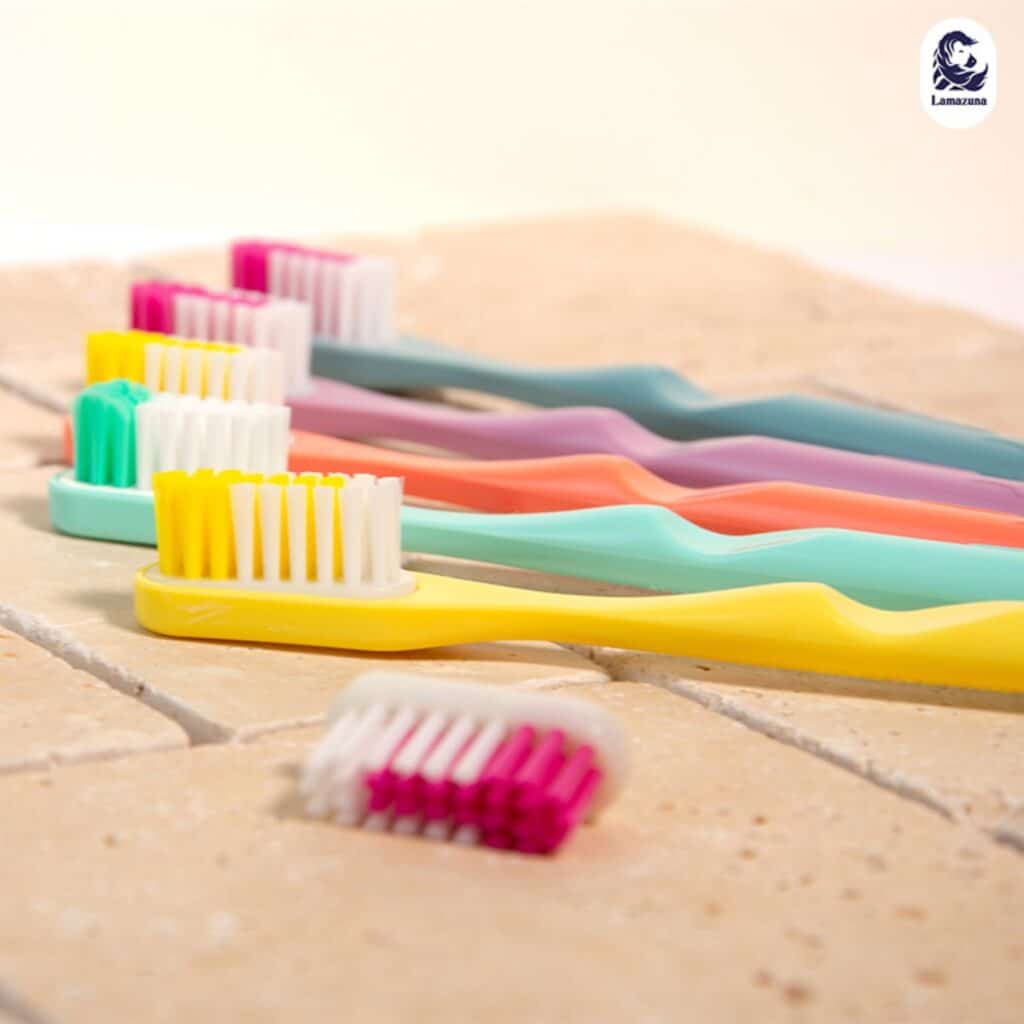 Brosses à dents rechargeables garanties à vie, manches colorés en bioplastique fabriqués en France