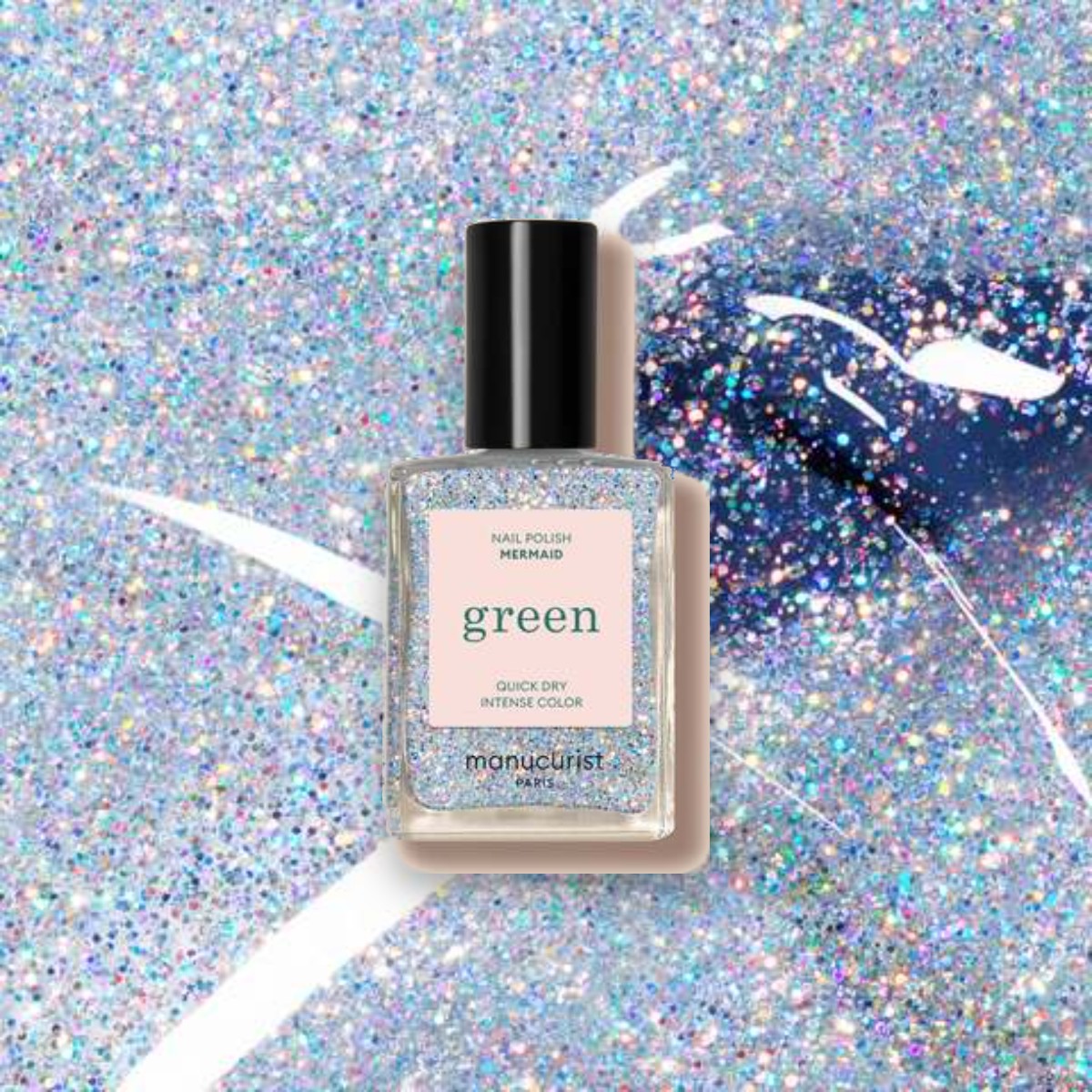 Vernis à ongles Green Manucurist Mermaid sur un fond de sa couleur